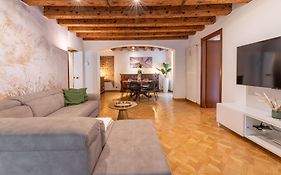 Sgarzerie Luxury Flat 2 Rooms 120Mq
